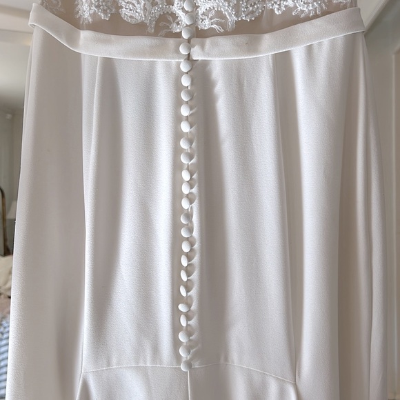 Anne Barge Pelli Sample Gown - Picture 4 of 8